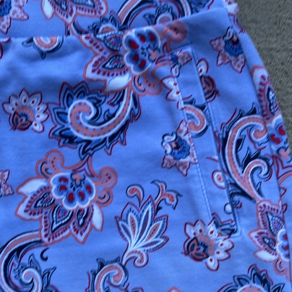 T BY TALBOTS SIZE M STRETCH SKORT BLUE/MULTI - Picture 3 of 6